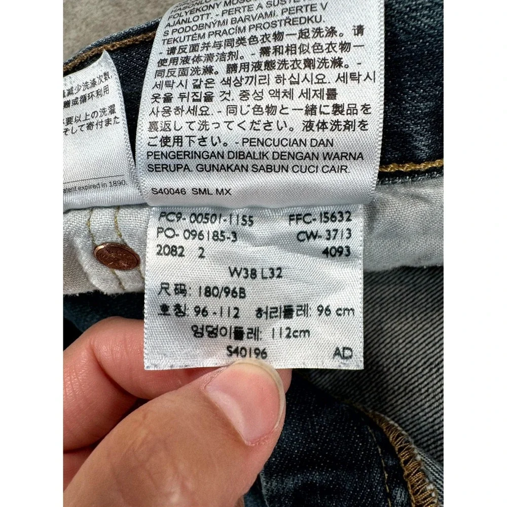 Levi's 501 Jeans Mens 38x32 Blue Denim Cotton Dark Wash Button Fly Straight Leg